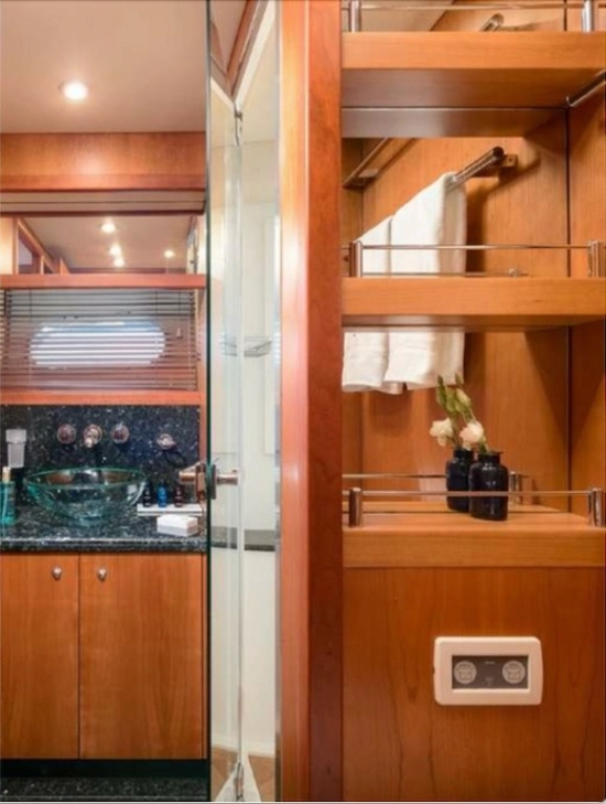 Sunseeker Predator 108 usata in vendita