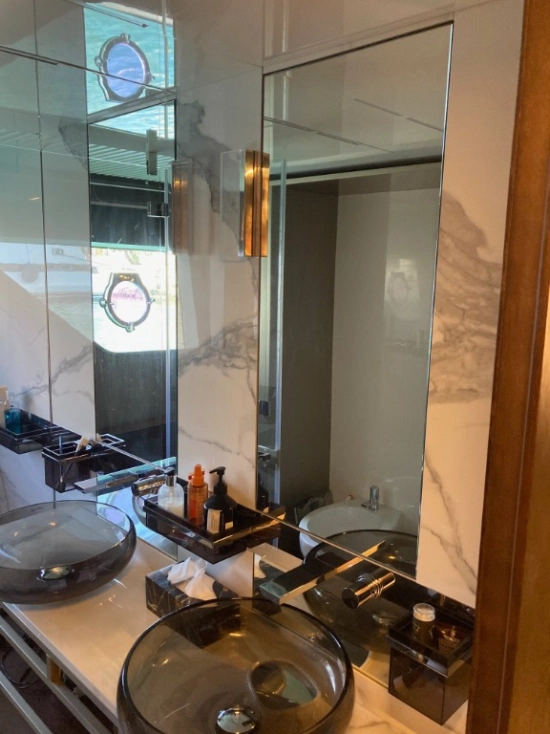 Ferretti 850 HT usata in vendita