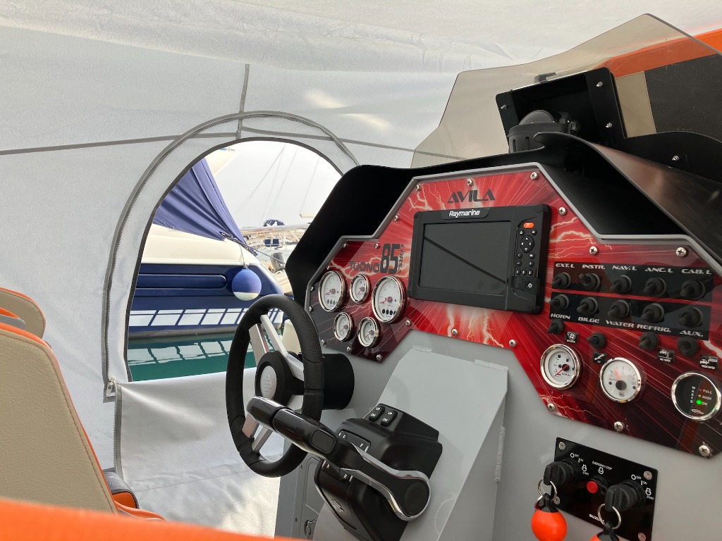 Avila TUONO PRO 85 E 2 CORSA CAB usado à venda