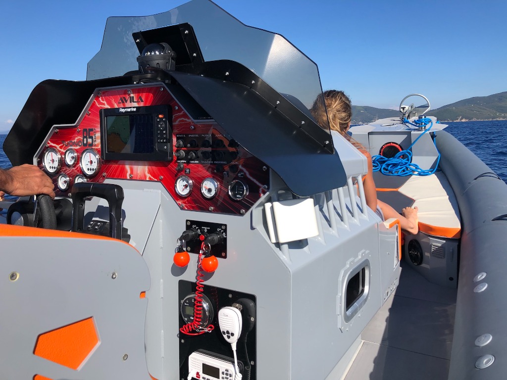 Avila TUONO PRO 85 E 2 CORSA CAB usado à venda