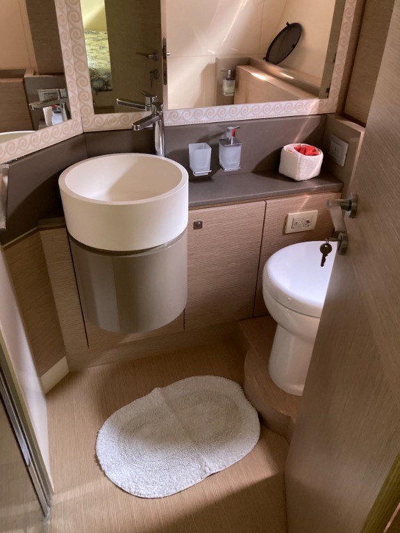 Ferretti 720 usata in vendita