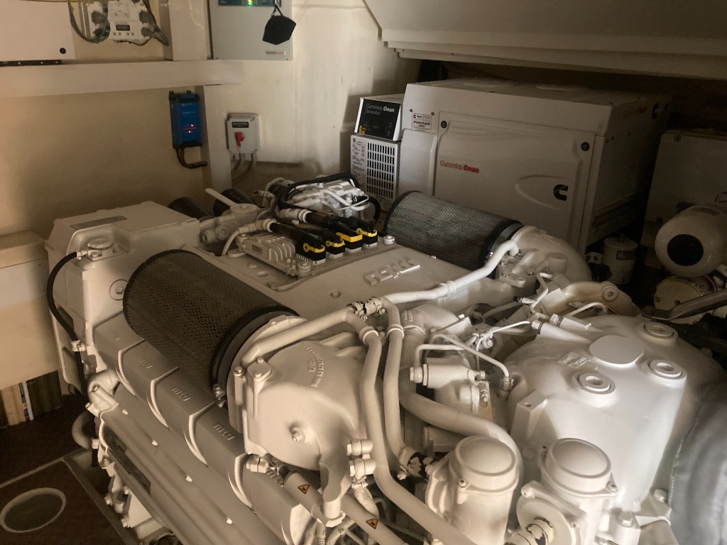 Ferretti 720 usata in vendita
