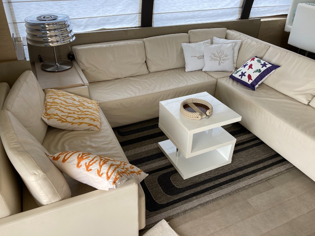 Ferretti 720 usata in vendita