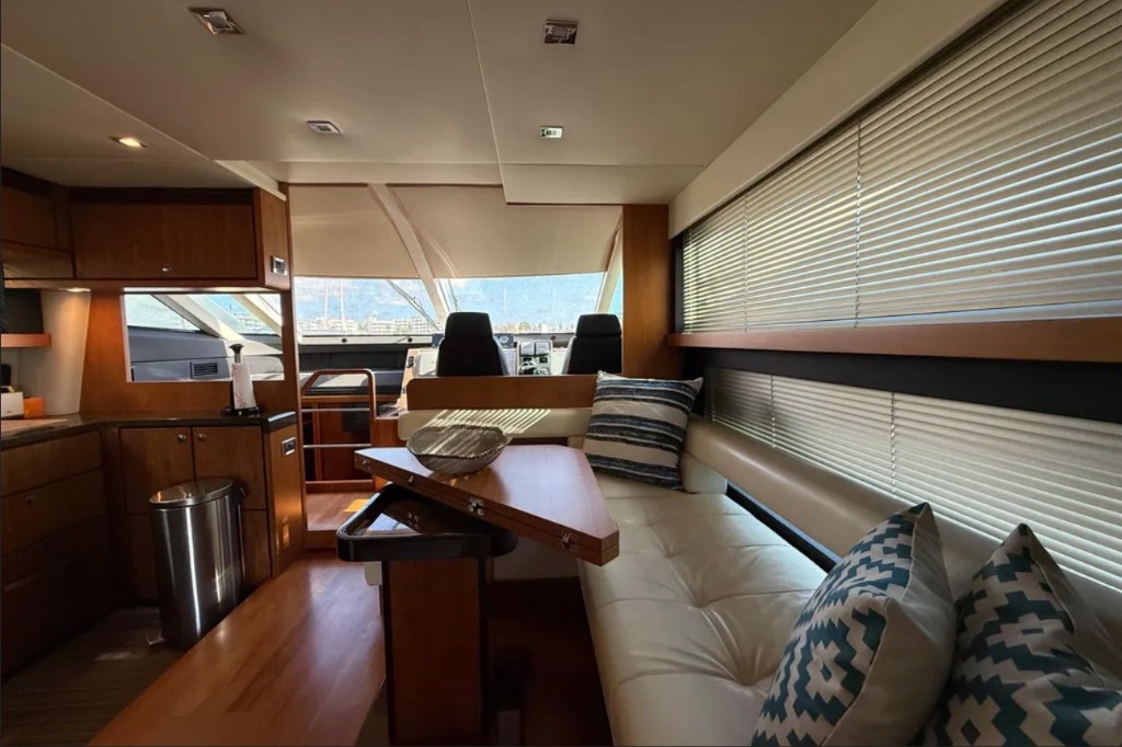 Fairline Squadron 58 FLY usado à venda