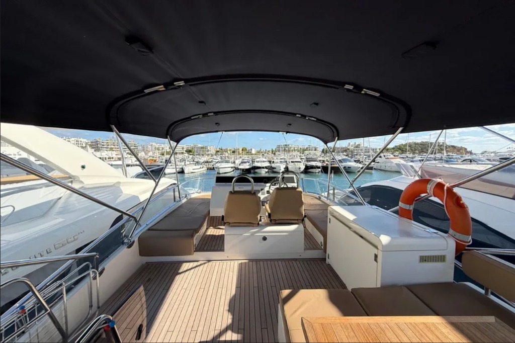 Fairline Squadron 58 FLY usado à venda