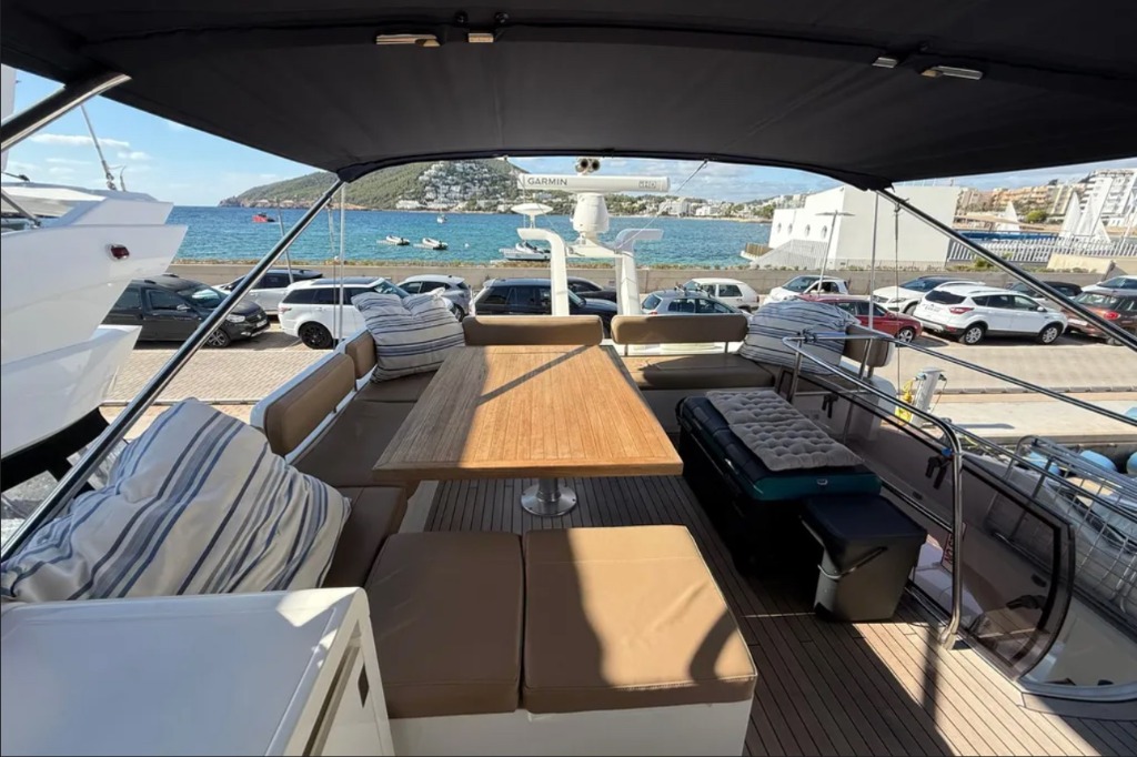 Fairline Squadron 58 FLY usado à venda