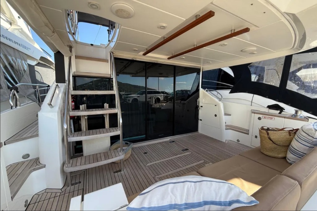 Fairline Squadron 58 FLY usado à venda