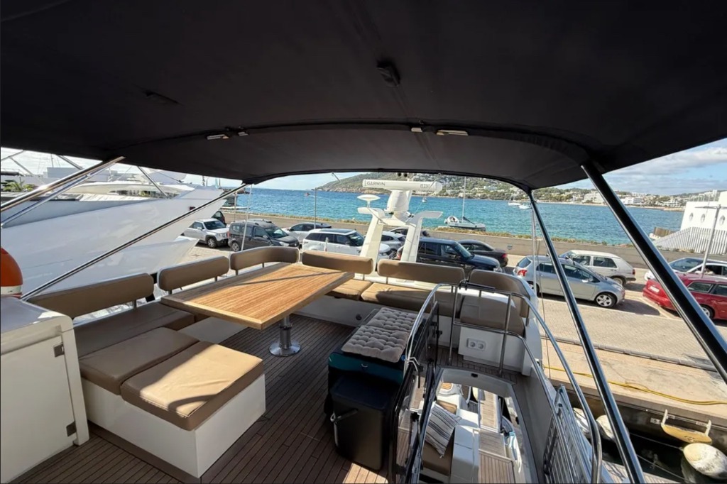 Fairline Squadron 58 FLY usado à venda