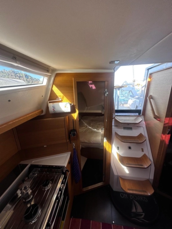 Elan Marine E5 usado à venda