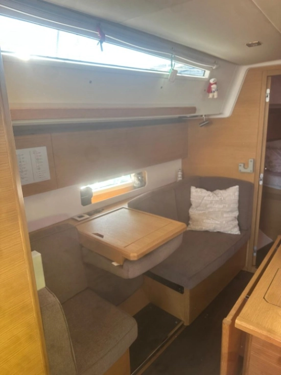 Elan Marine E5 usado à venda