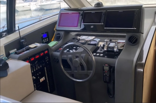 Ferretti 550 usata in vendita