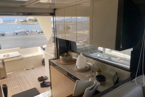 Ferretti 550 usata in vendita