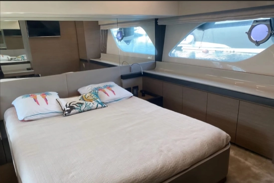 Ferretti 550 usata in vendita