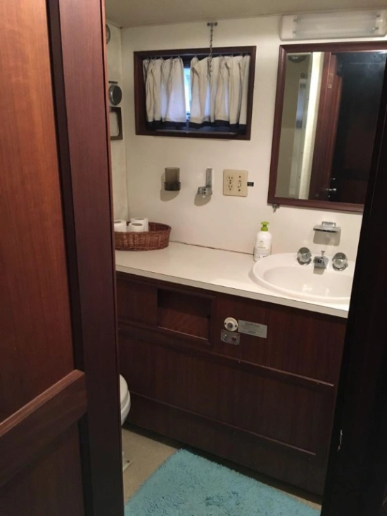 Hatteras Yachts 43 DOUBLE CABIN usata in vendita