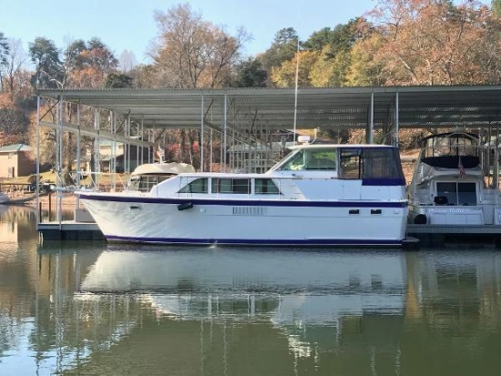 Hatteras Yachts 43 DOUBLE CABIN usata in vendita