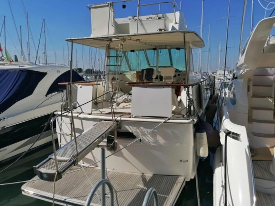 Hatteras Yachts 43 DOUBLE CABIN usata in vendita