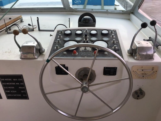 Hatteras Yachts 43 DOUBLE CABIN usata in vendita