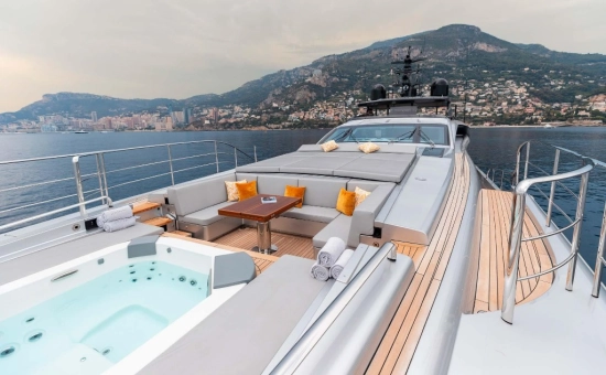 Pershing (Ferretti SpA) 140 usata in vendita