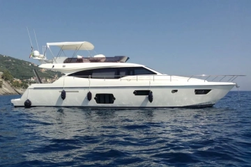 Ferretti 570 usata in vendita
