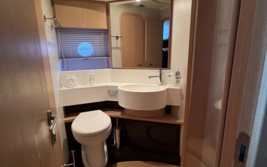 Ferretti 570 usata in vendita