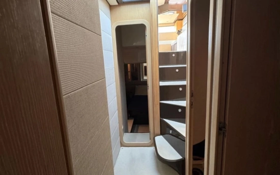 Ferretti 570 usata in vendita