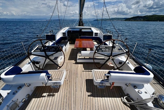 Oyster 885 usata in vendita
