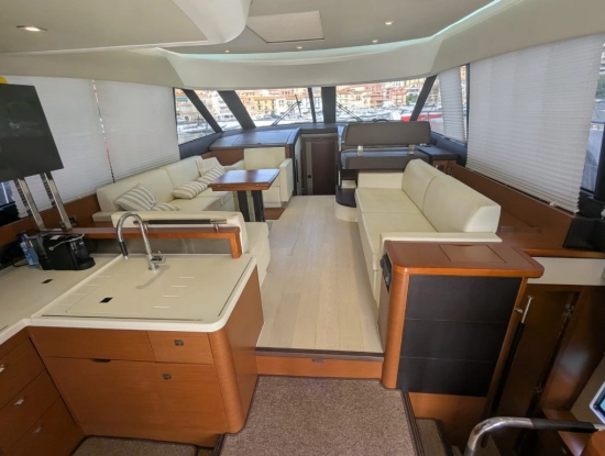 Prestige 550 FLY usata in vendita