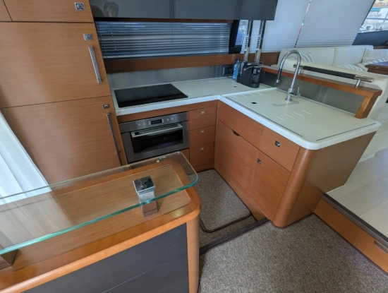 Prestige 550 FLY usata in vendita