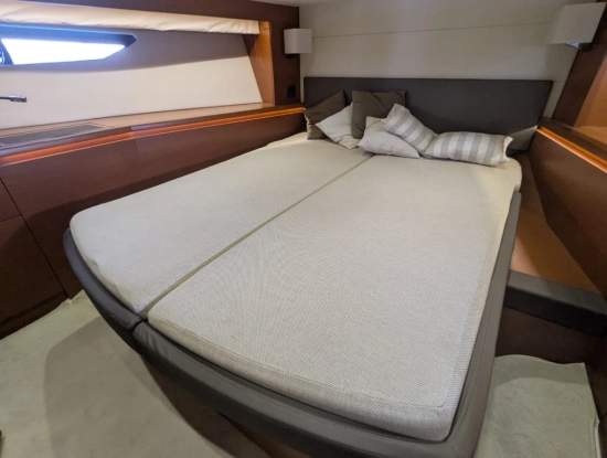 Prestige 550 FLY usata in vendita