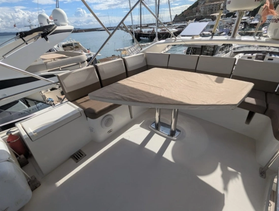 Prestige 550 FLY usata in vendita