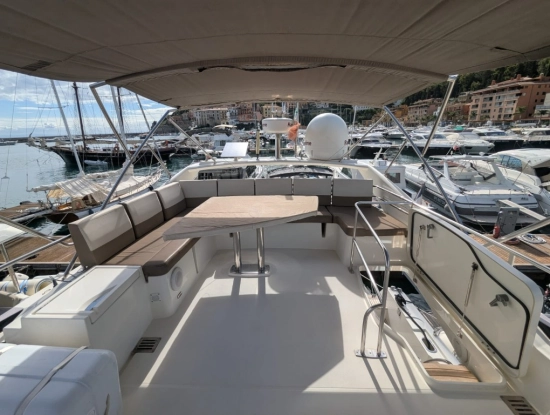 Prestige 550 FLY usata in vendita
