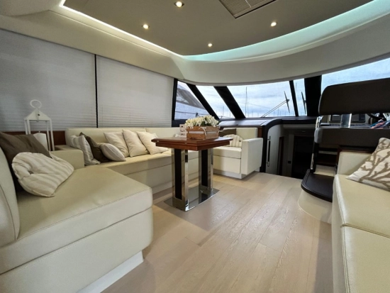 Prestige 550 FLY usata in vendita