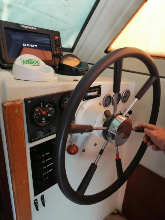 Automarine TORTUGA 27 usata in vendita