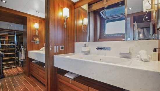 Perini Navi 40 m FAST CRUISING LINE usata in vendita