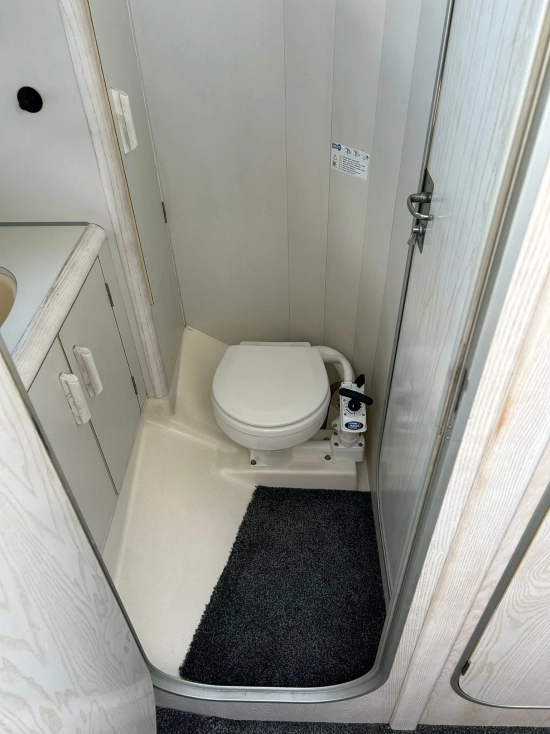 Beneteau Antares 10.20 Flybridge de segunda mano en venta