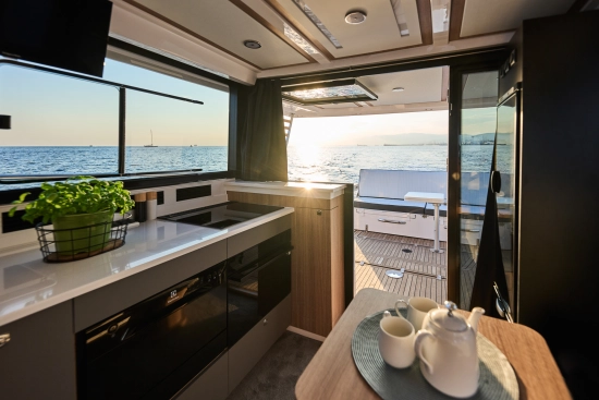 NEW Northman ECO Trawler 1300 Fly novos à venda