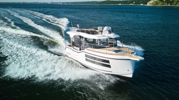 Northman Trawler 1050 Smallest Yacht on Wolrd de segunda mano en venta