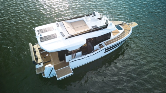 Northman Trawler 1050 Smallest Yacht on Wolrd usado à venda