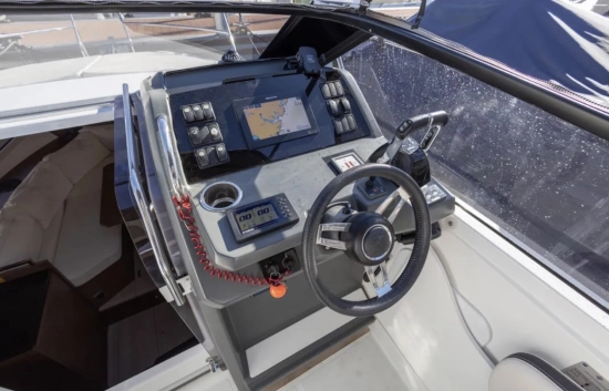 Jeanneau Leader 30 Outboard 2x 200 hp Perfect Condition usado à venda