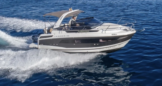 Jeanneau Leader 30 Outboard 2x 200 hp Perfect Condition usado à venda