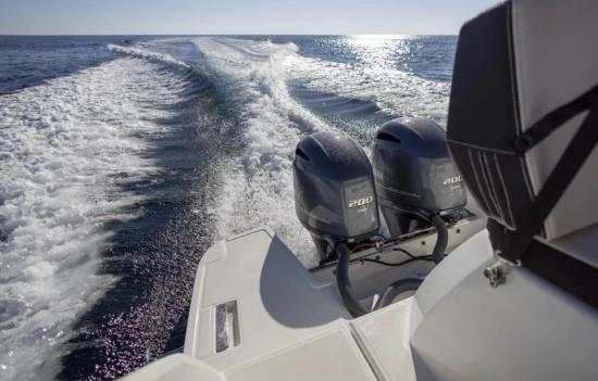 Jeanneau Leader 30 Outboard 2x 200 hp Perfect Condition usado à venda