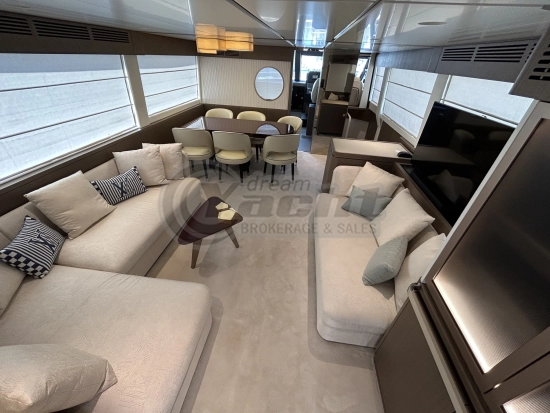 Azimut MAGELLANO 66 usado à venda
