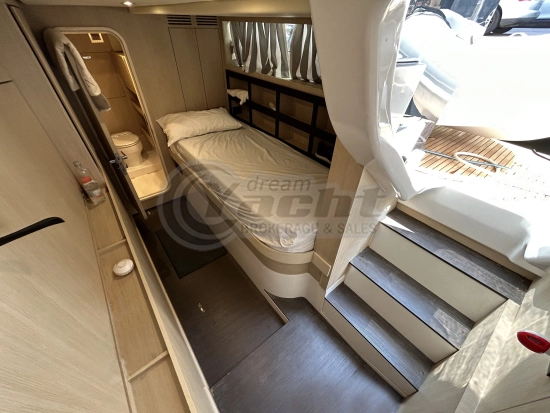 Azimut MAGELLANO 66 usado à venda