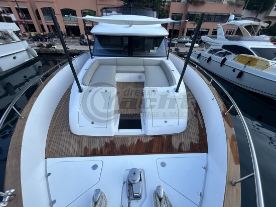 Azimut MAGELLANO 66 usado à venda