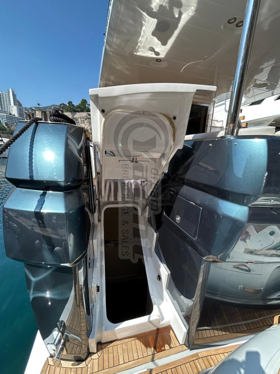 Azimut MAGELLANO 66 usado à venda