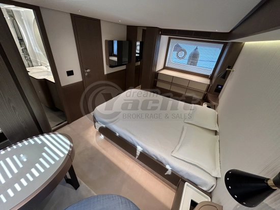 Azimut MAGELLANO 66 usado à venda