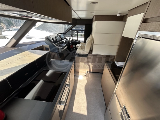 Azimut MAGELLANO 66 usado à venda
