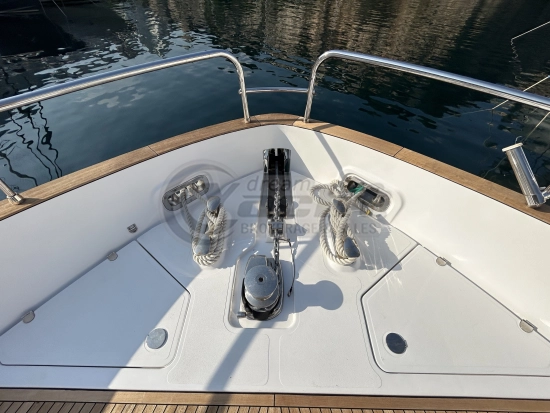 Azimut MAGELLANO 66 usado à venda