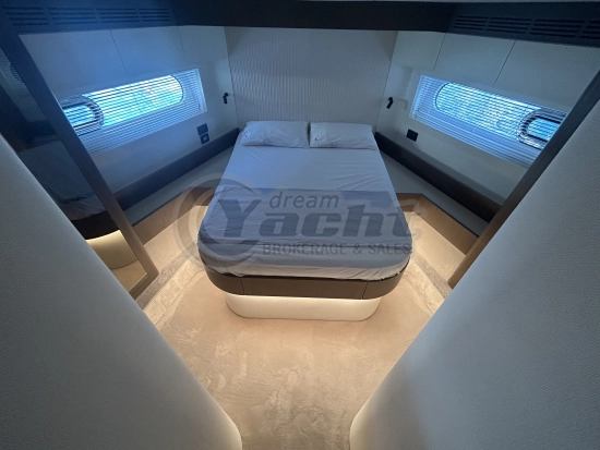 Azimut MAGELLANO 66 usado à venda