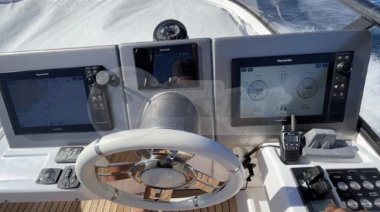Azimut MAGELLANO 66 usado à venda